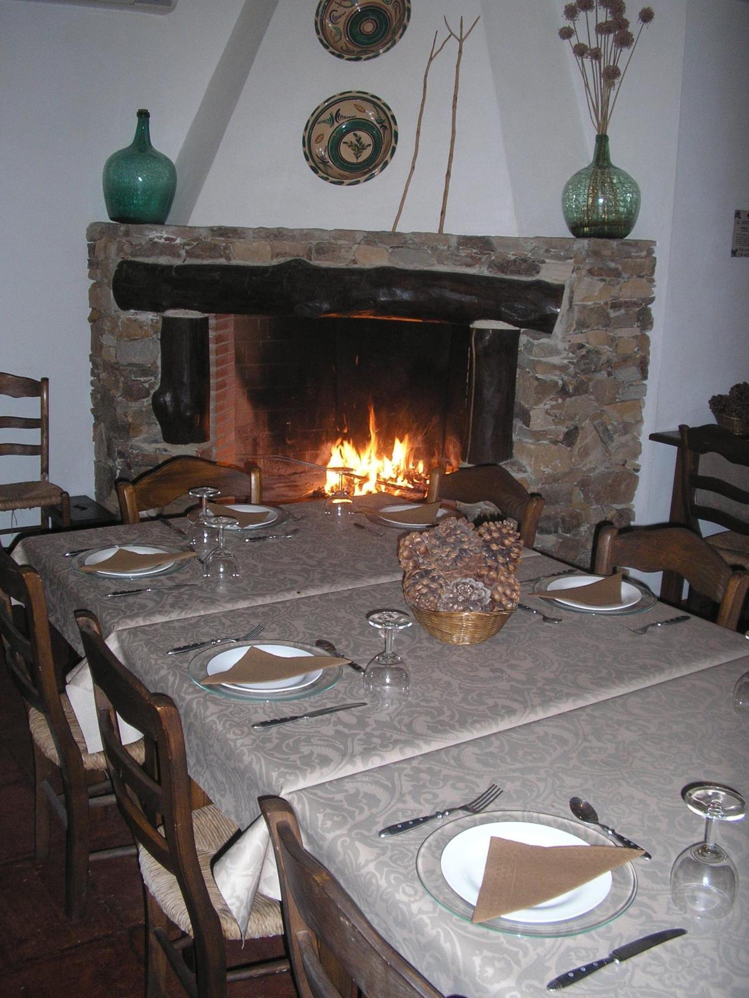 Гостевой дом Casa Rural Y Restaurante Casa Adriano Аланис Экстерьер фото